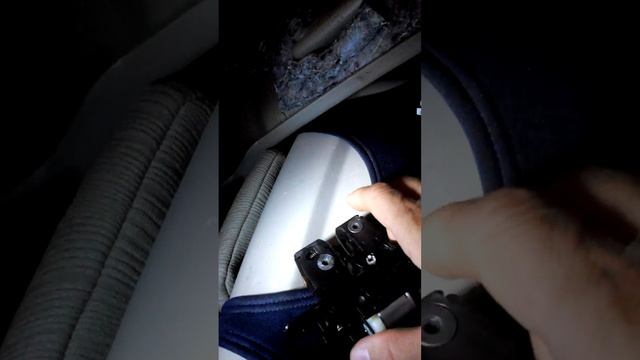 Сценик 2 ремонт концевика двери багажника смотреть онлайн