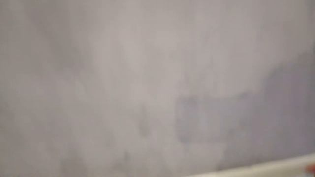 Как поправить вмятины на плинтусе.