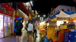 [Rain Walk] Korean festival in front of U.S. military base on a rainy day 4K