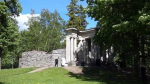 Небольшая экскурсия по Гатчинскому парку 1.06.19г.в честь открытия паркового сезона.