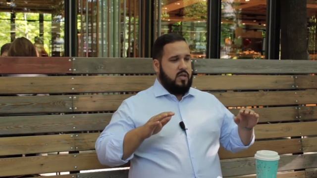 Я испорчу вам праздник! Интервью ведущего, витИи - Дениса Козлова смотреть онлайн