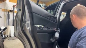 How to remove 2019 Mitsubishi Eclipse cross rear door panel