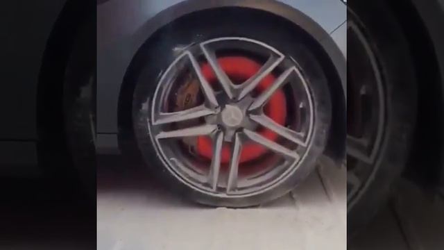 Тормозные колодки горят на мерседесе