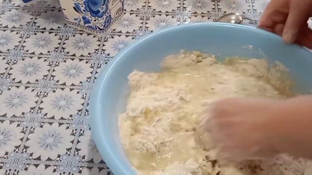 Дрожжевое тесто за 15 минут: бесподобные пирожки с капустой👍😋😋😋 смотреть онлайн
