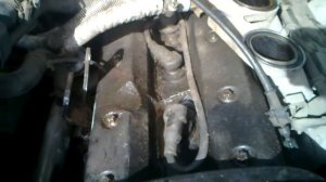 Opel Omega 2.5 теч клапанных крышек