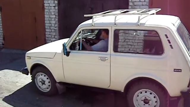 ВАЗ - 21213 Легкоступ.AVI смотреть онлайн