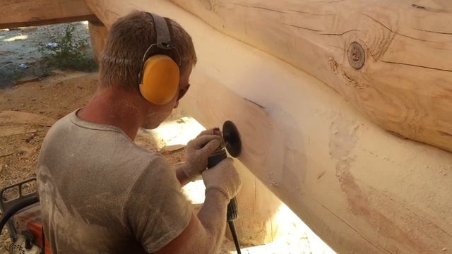 Шлифовка места под розетку.