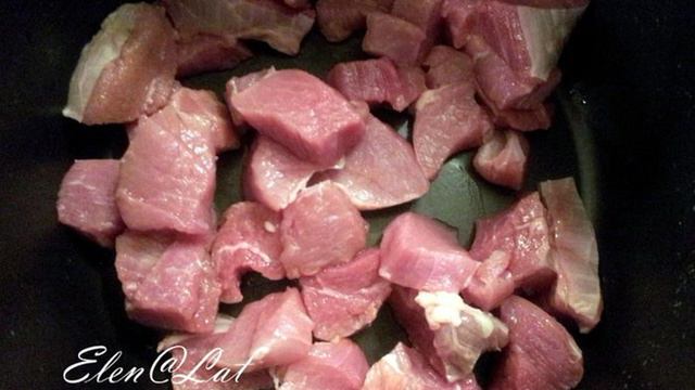 Тушеная говядина с овощами в мультиварке