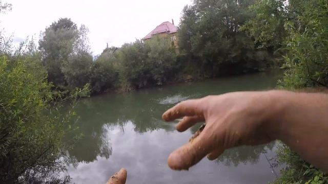 РЫБАЛКА И ТЕХНИКА ЛОВЛИ НА МИКРОРЕЧКЕ С БЫСТРЫМ ТЕЧЕНИЕМ смотреть онлайн