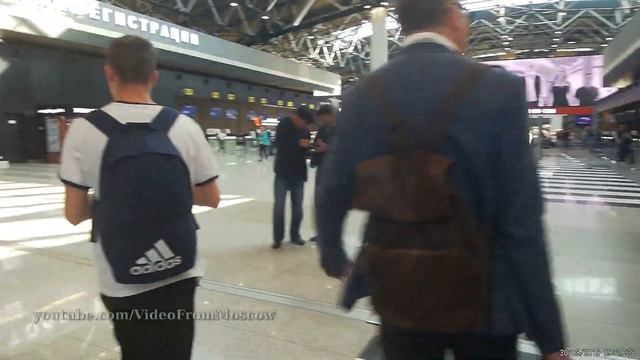 Обалденный телевизионный экран в Шереметьево // 30 августа 2019 смотреть онлайн