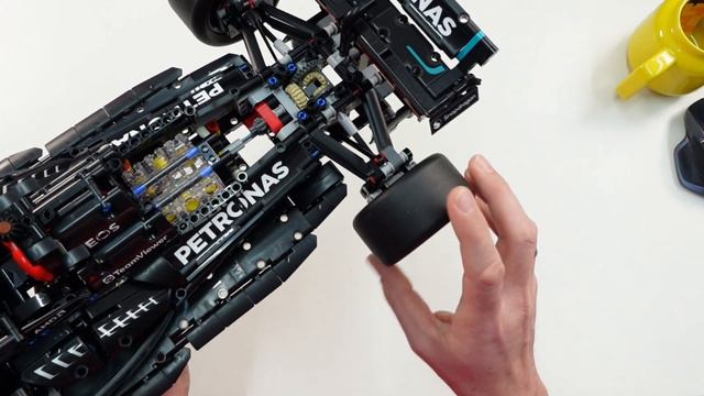 LEGO Technic 2024 – Mercedes AMG F1 W14E Performance – LEGO 42171 Review