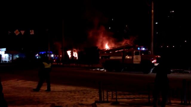 Тюмень. Пожар на Мориса Тореза