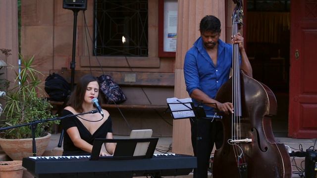 "Blue Moon" (Richard Rodgers & Lorenz Hart) смотреть онлайн