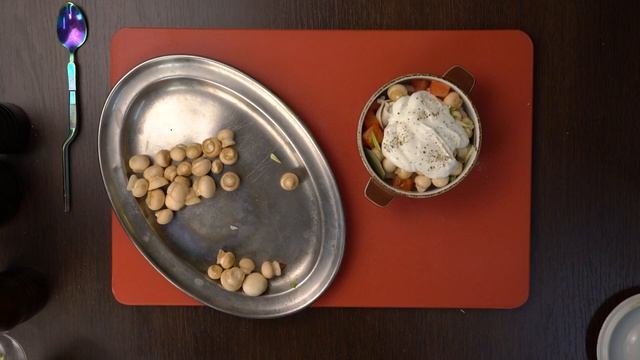 Запеченные пельмешки в горшочке. Так гораздо вкуснее смотреть онлайн