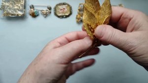 283. Распаковка винтажной,  антикварной бижутерии и материалов для изготовления украшений.