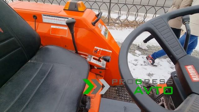 Недорогой функциональный минитрактор для огорода или дачи KUBOTA L1-235 японский китайский трактор