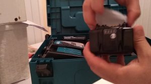 Makita / Аккумулятор BL1850B, 18 В, 5 А/ч 2 шт. и зарядное устройство DC18RC, 198311-6
