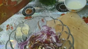 Как приготовить салат из куриных желудочков