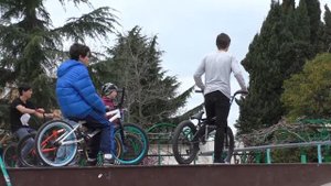 Как научиться кататься на велосипеде (BMX)