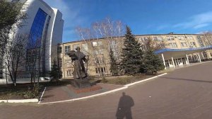 07 Луганск Прогулка через ОБЩАГИ университета Даля ГДЕ ВСЕ СТУДЕНТЫ