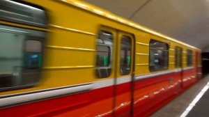 Рабочий электропоезд 81-717/714.5 "Номерной Синергия-2", станция метро Лермонтовский Проспект