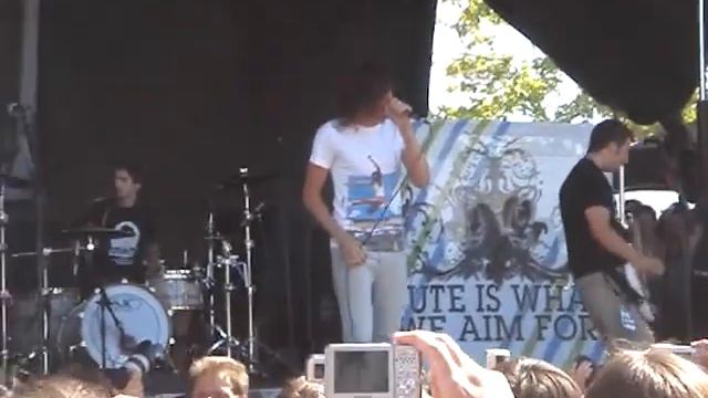 I Put The "Metro" In Metronome by Cute Is What We Aim For смотреть онлайн