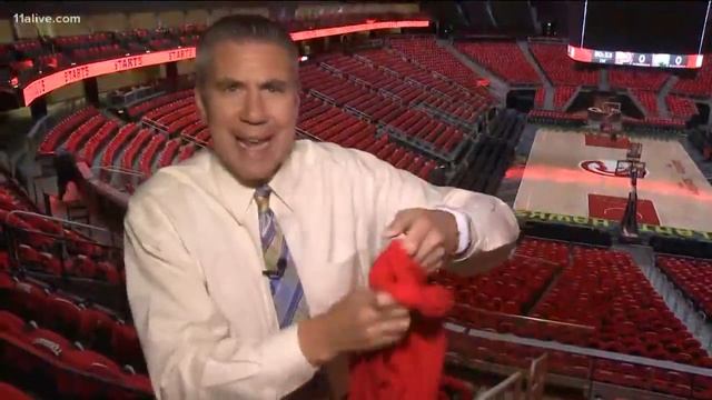 Hawks to play first game in newly-renovated State Farm Arena смотреть онлайн