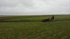 Самодельная ленточная ворошилка.Дизельный мотоблок (8л.с) Часть 2