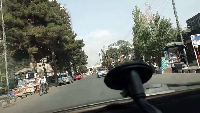 Поездка из центра Кабула в район Хайр Хана Часть1 смотреть онлайн