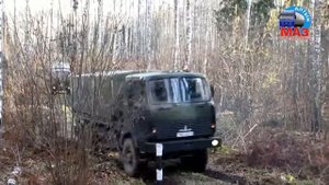 Бортовой автомобиль МАЗ 5316 - испытание бездорожьем