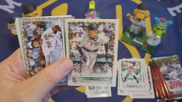 2022 Topps Holiday Mega Box смотреть онлайн