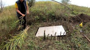 ЯМА ЛОВУШКА. Ловим зайца и фазана. Кто попадет в яму ловушку.