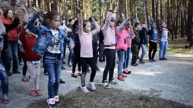 флешмоб к дню России смотреть онлайн