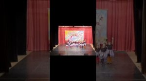 танец "Модницы" Хореографическое объединение "Фиеста" МБОУ ДО Центр творчества, возраст 9-11 лет.