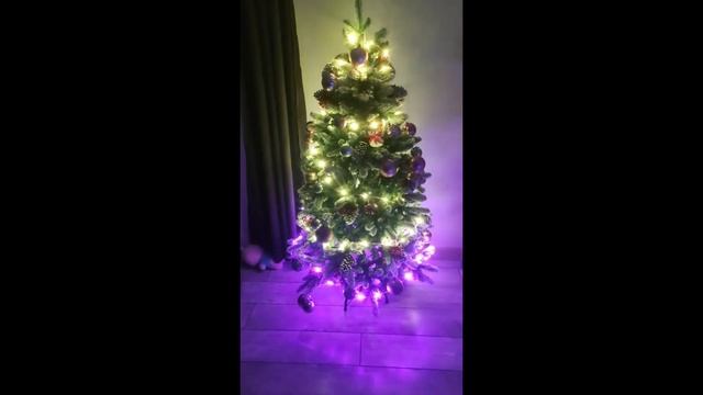 Гирлянда Роса RGB умная на ёлке смотреть онлайн