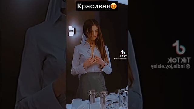 КРАСИВАЯ ДЕВУШКА