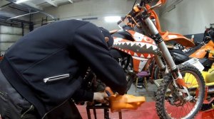 Сколько ходит поршень на двухтактном кроссе?
Замена поршня на KTM 125 SX , EXC.