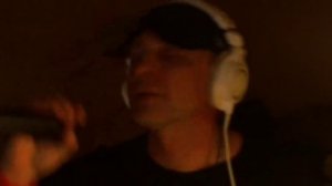 _Д. - Я тебя рисую