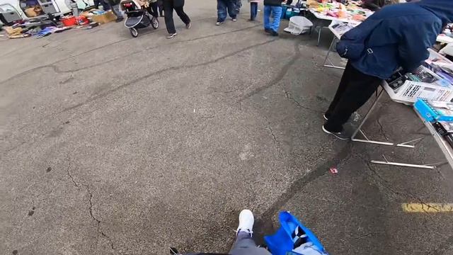 $20, $25, and $30 PAIRS OF AIR JORDANS AT THE FLEA MARKET! HE WOULDN’T BUDGE ON HIS PRICES. I’M BAC смотреть онлайн