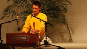 Hare Krishna Maha-Mantra with Atmamitra