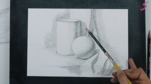 Рисование. Графика. Натюрморт из геометрических гипсовых предметов и драпировки-2