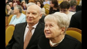 92-летняя Пахмутова и 91-летний Добронравов выписались из больницы