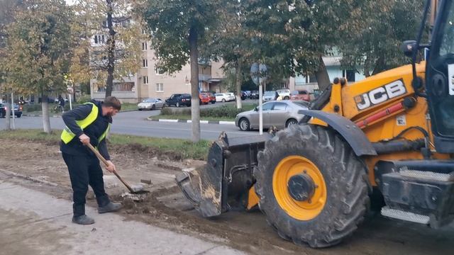 Вроде бы несколько лет назад эту брусчатку мостили? Художественные вкусы поменялись?