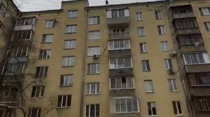 Как чистят снег с крыши в Москве 2019