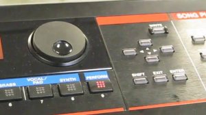 Roland Juno-Di creating a Dual layer patch and saving.