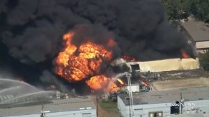 США. Пожар на складе боеприпасов (05.05.2016 г.)