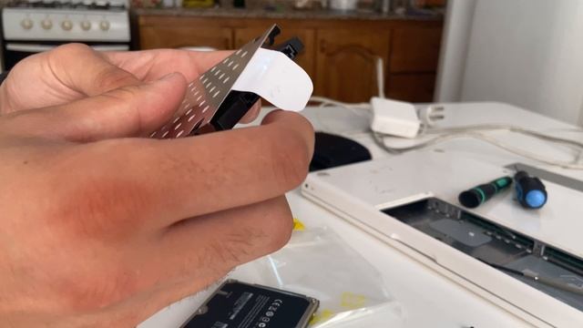 COMO INSTALAR un disco SSD en una MACBOOK 2009! (y luego instalar macOS Catalina!) смотреть онлайн
