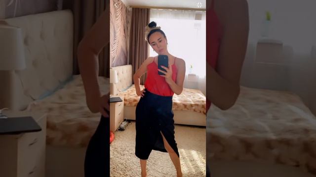 Видео для девочек,какой лук лучше? #примеркаодежды #какойобразлучше #юбочкатоп #чтоноситьлетом