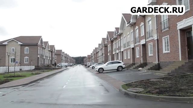 Пластиковый забор для таунхаусов "Академия Парк" в виде штакетника смотреть онлайн