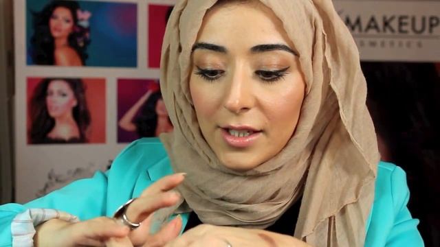 Limited Edition Lip Carousels - All That Red, Precious Pinks , Super Naturals смотреть онлайн